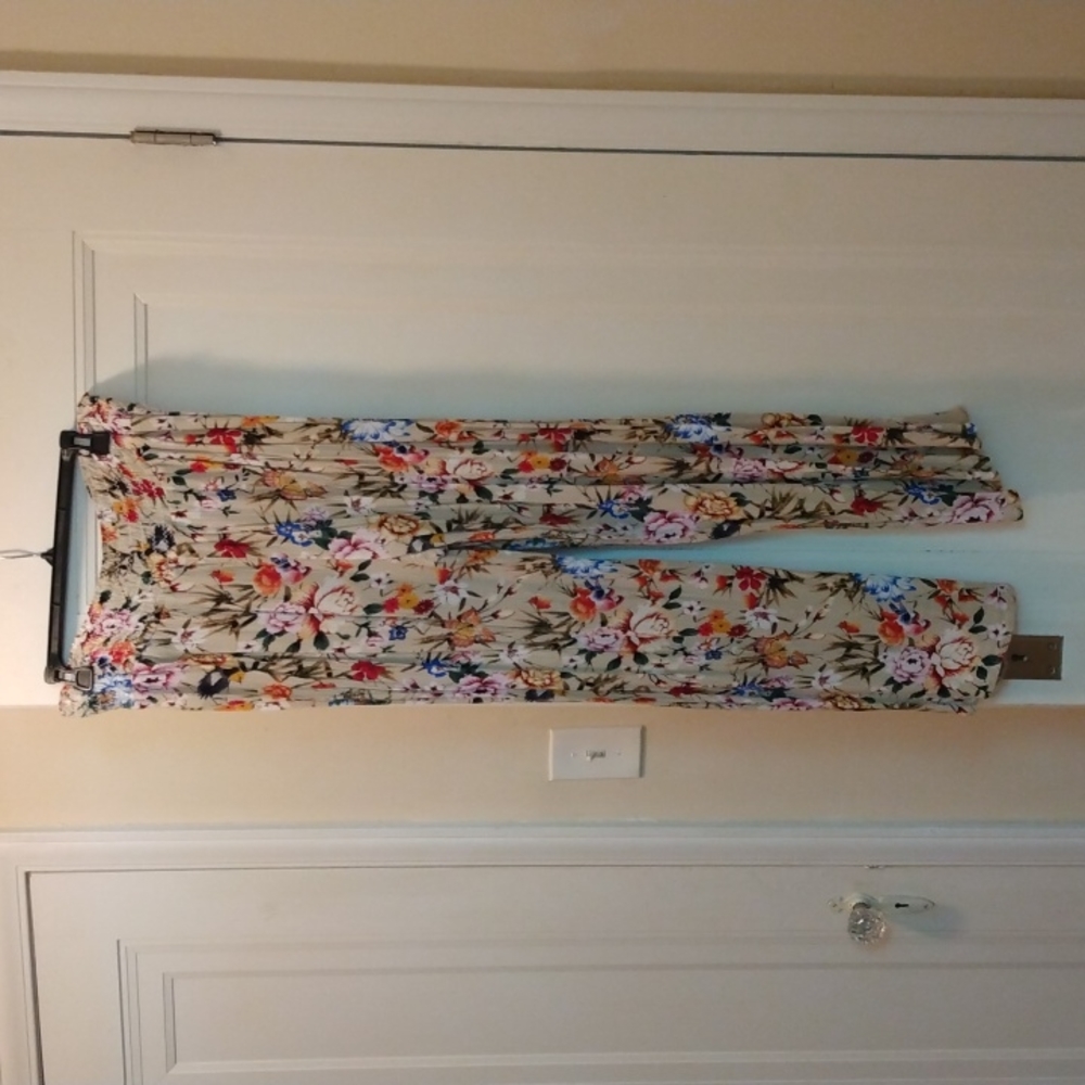 Rayon floral pants size 2x by Forever 21